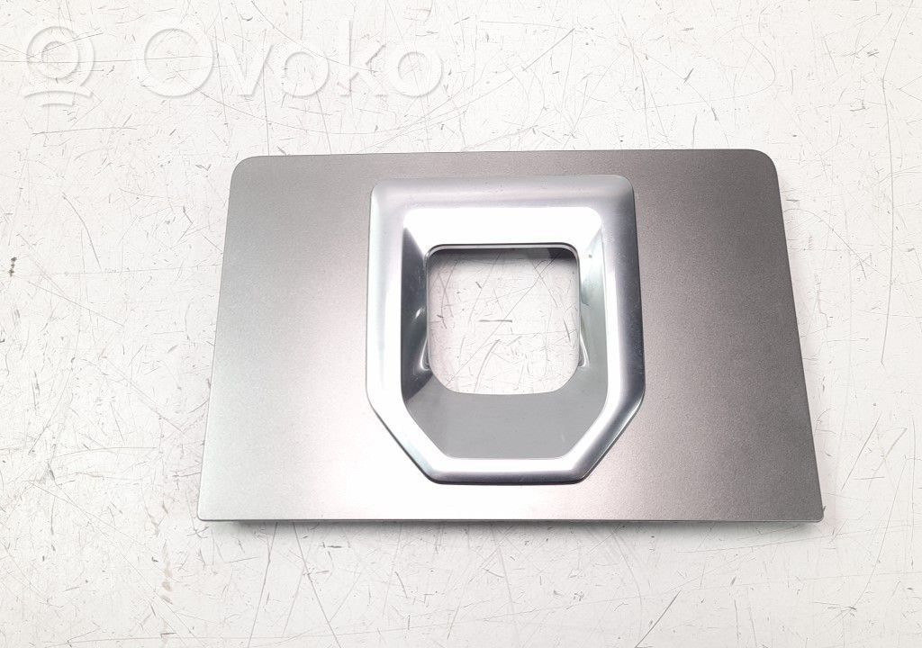 Moldura inferior   N8D2045K08CA