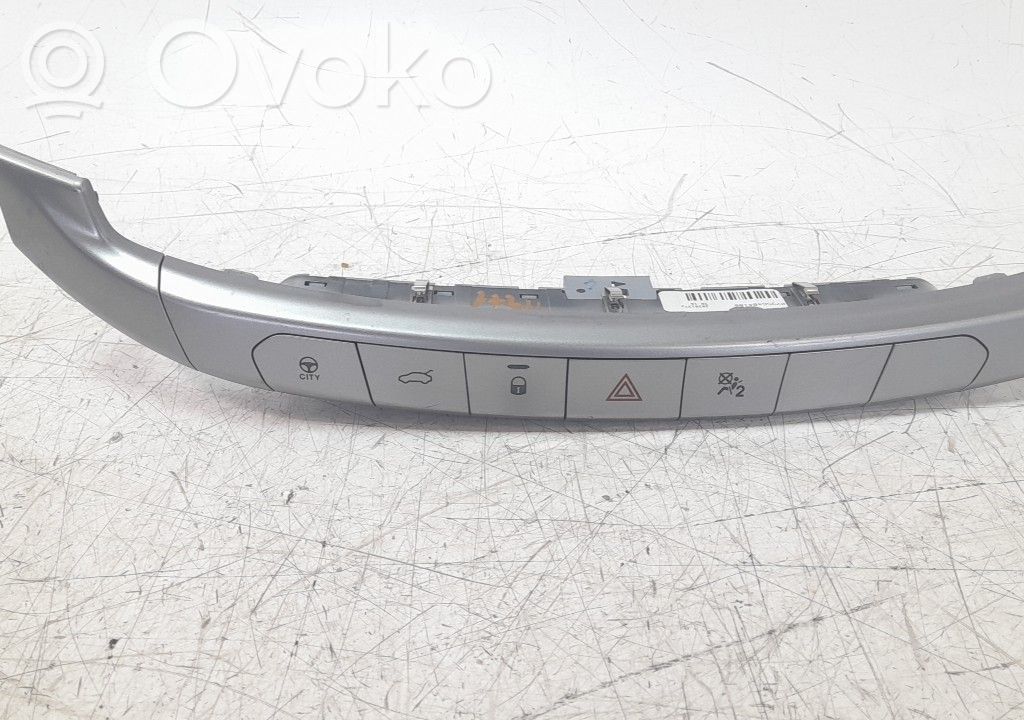 Fiat Tipo Przycisk świateł awaryjnych 