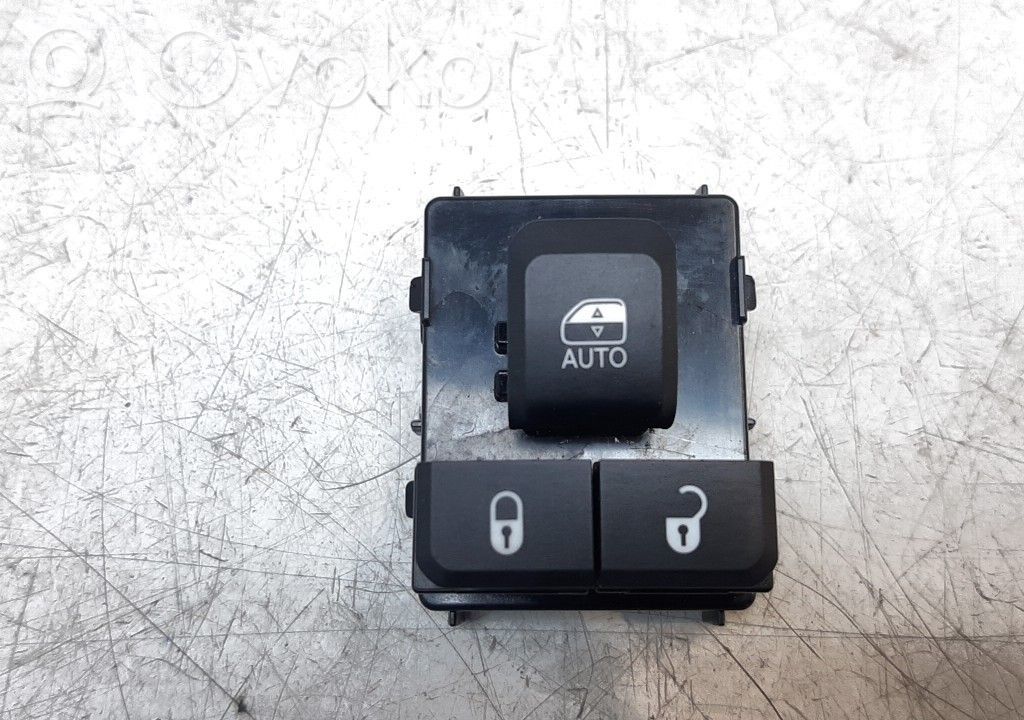 Electric window control switch   6XP87TRMAB