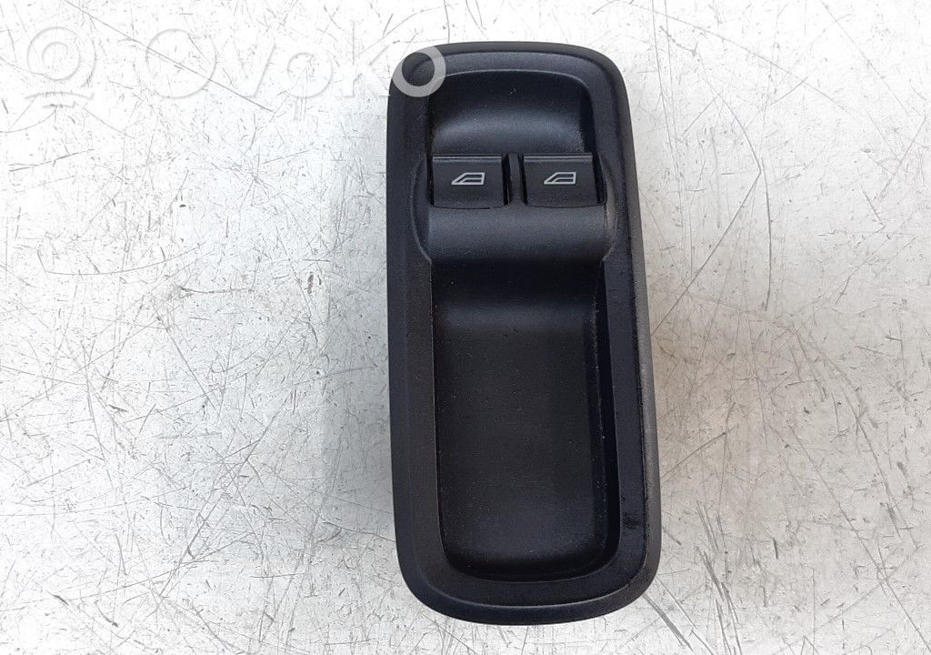 Comutator comandă geamuri electrice   8A6T14A132EC