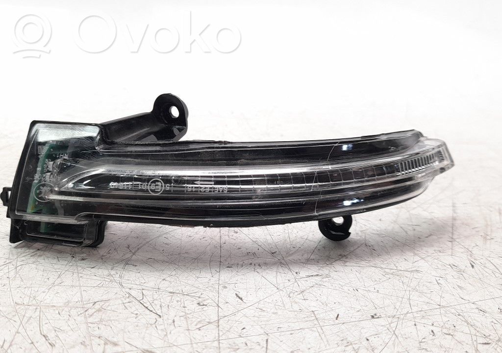 Renault Megane IV Front door electric wing mirror 