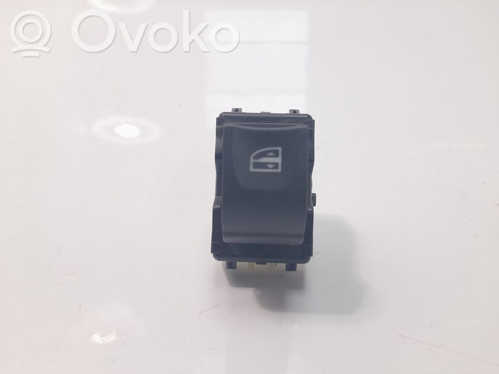 Dacia Sandero III Przyciski szyb 