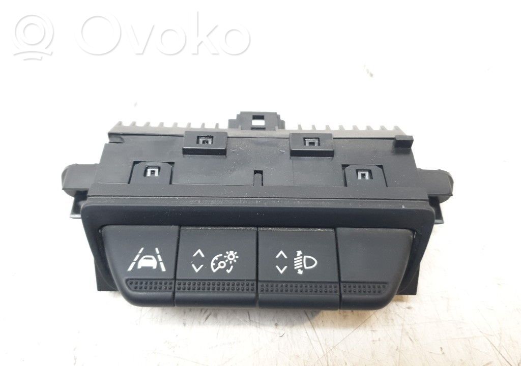 Renault Clio IV Boutons / interrupteurs volant 