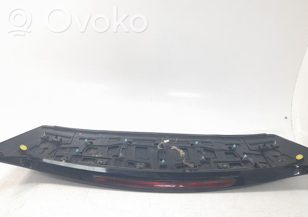 Tailgate/trunk spoiler   BCKDB0956