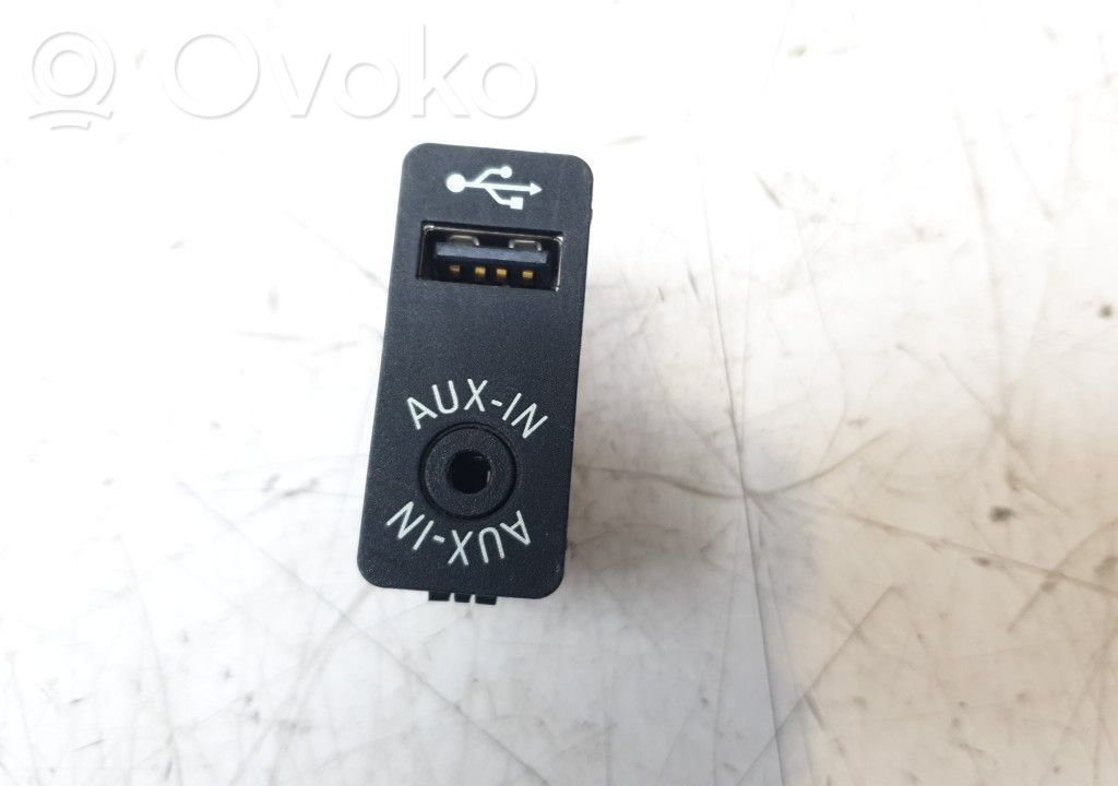BMW 1 E82 E88 Muut ohjainlaitteet/moduulit 