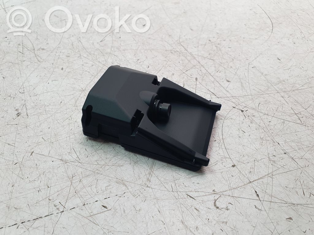 Windshield/windscreen camera   84828924
