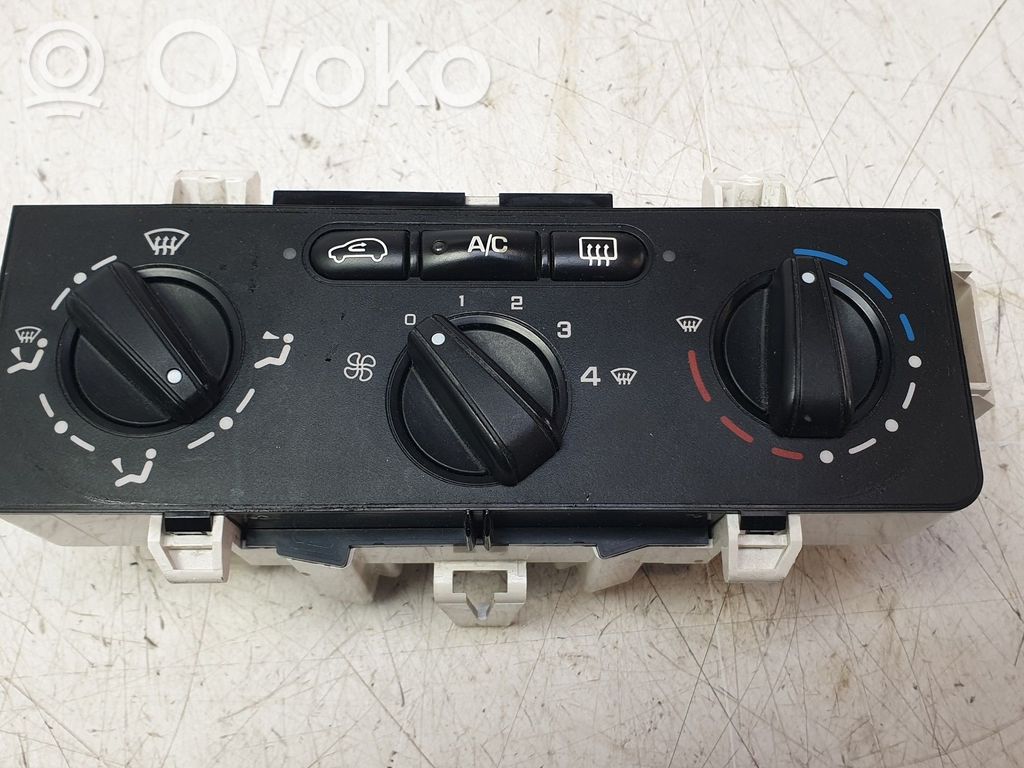 Peugeot 1007 Unitate control climatizare 