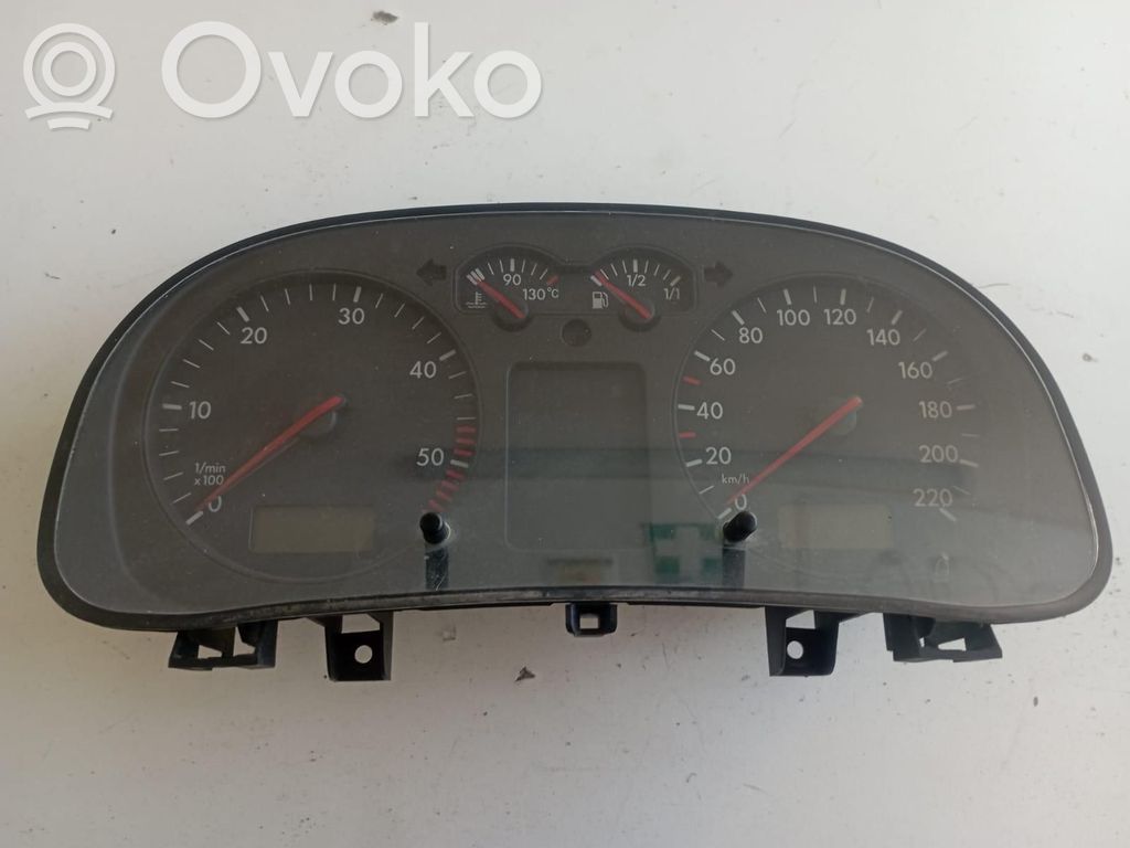 Volkswagen Golf IV Nopeusmittari (mittaristo) 