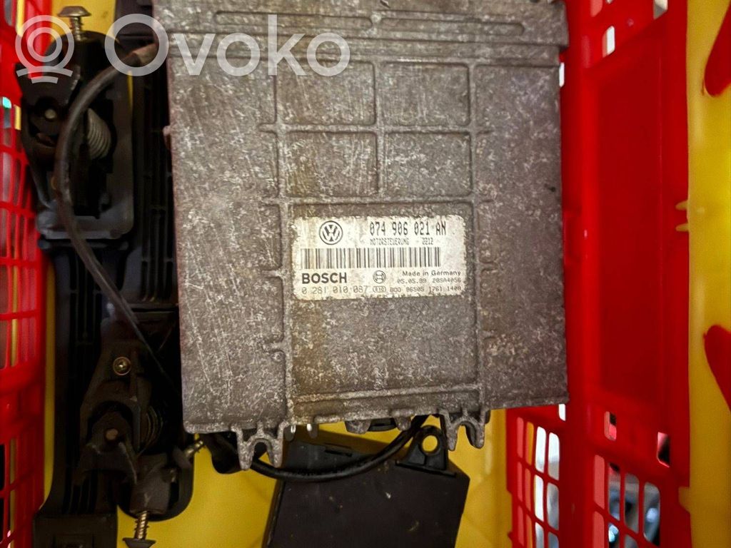 Volkswagen II LT Komputer / Sterownik ECU i komplet kluczy 