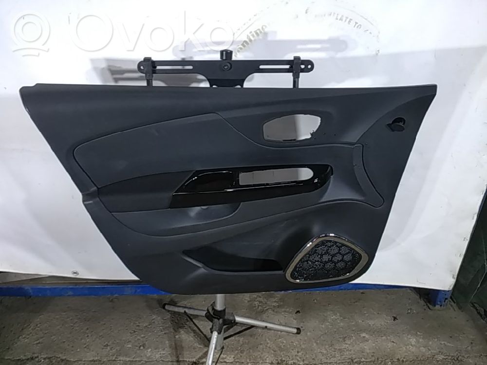 Renault Captur Rivestimento del pannello della portiera anteriore 