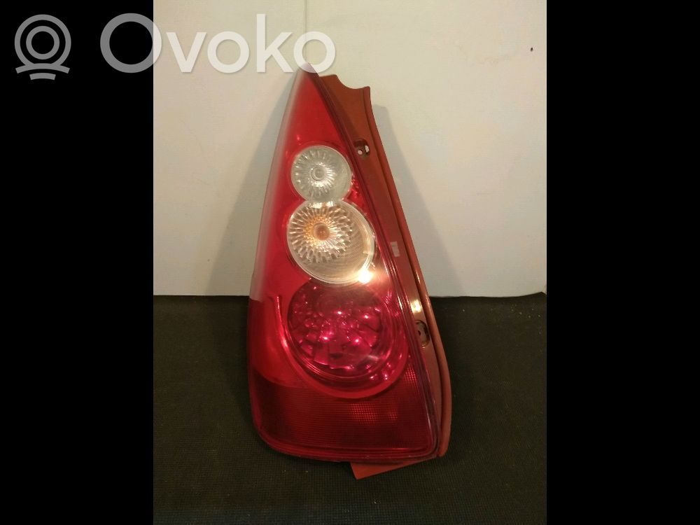 Rear/tail lights   C23551180E