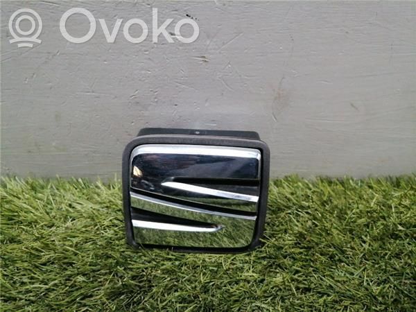 Loading door exterior handle   5F0827565D,5F0827565D