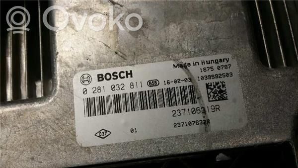 Unité de commande, module ECU de moteur   281032811,23710601R