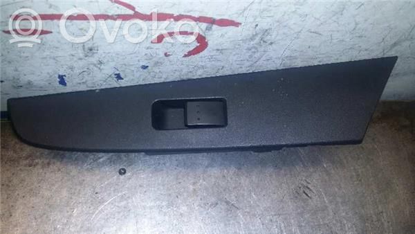 Interrupteur commade lève-vitre