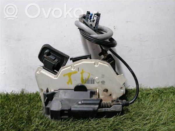 Takaoven lukko   5K4839016AF,5K4839016AF