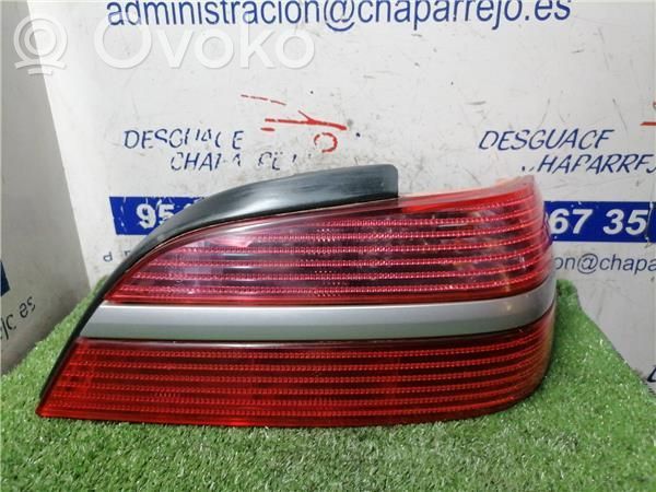 Lámpara de faros/luces traseros