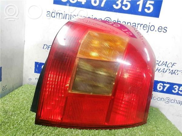 Lámpara de faros/luces traseros