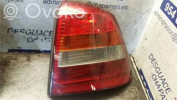 Lámpara de faros/luces traseros