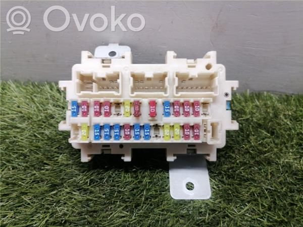Renault Koleos I Saugiklių blokas 