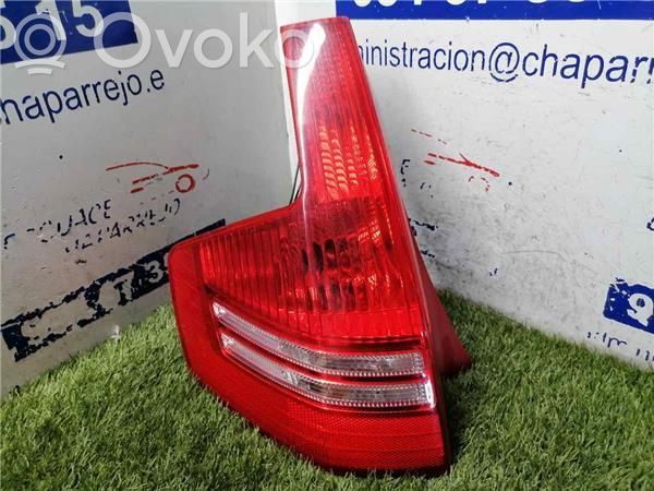 Lámpara de faros/luces traseros