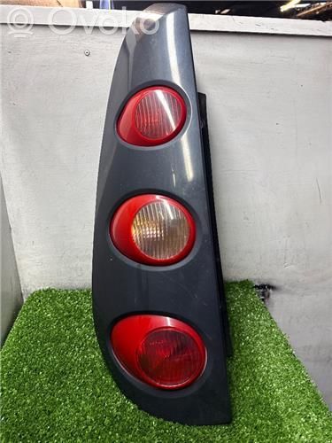 Lámpara de faros/luces traseros