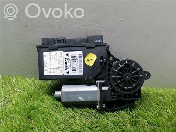 Audi A4 S4 B5 8D Motorino alzacristalli della portiera anteriore 