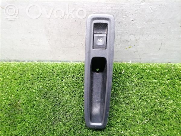 Dacia Logan III Przyciski szyb 