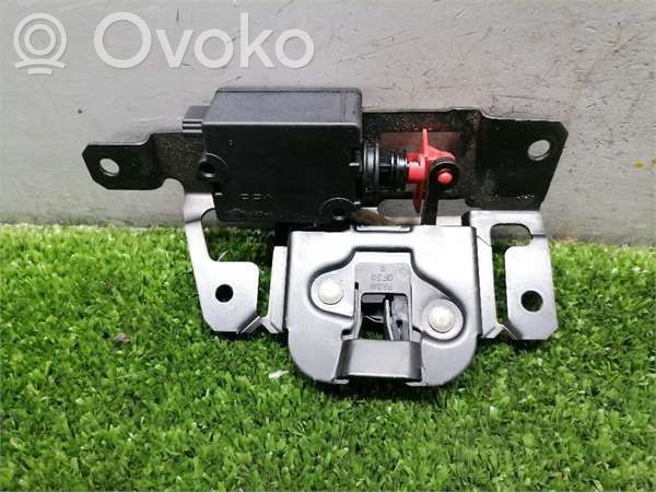 BMW 3 E46 Blocco/chiusura/serratura del portellone posteriore/bagagliaio
