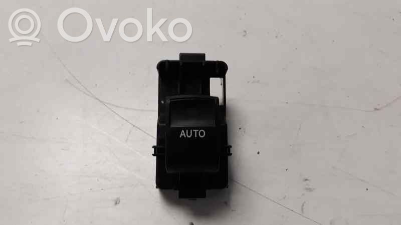 Electric window control switch   848100D030