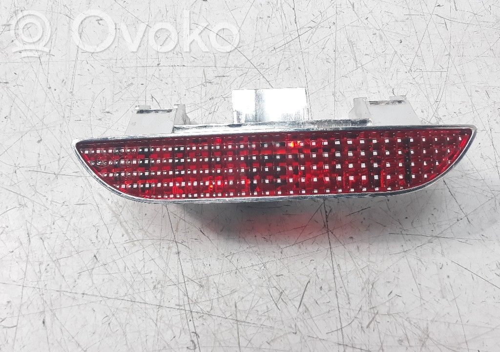 Third/center stoplight   265901661R
