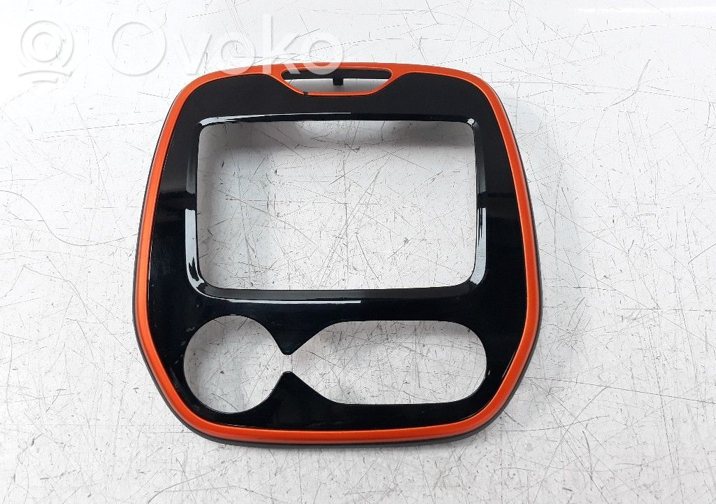 Renault Captur Garniture inférieure 