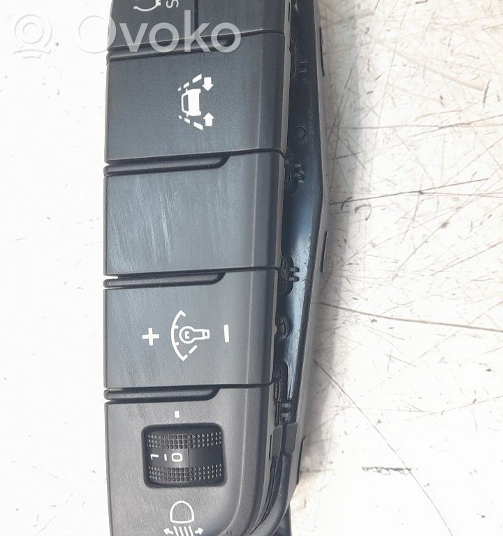 Hyundai i30 Interruptores/botones de la columna de dirección 