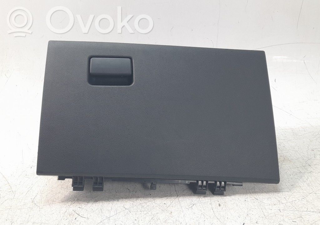 Toyota Corolla E160 E170 Guantera 