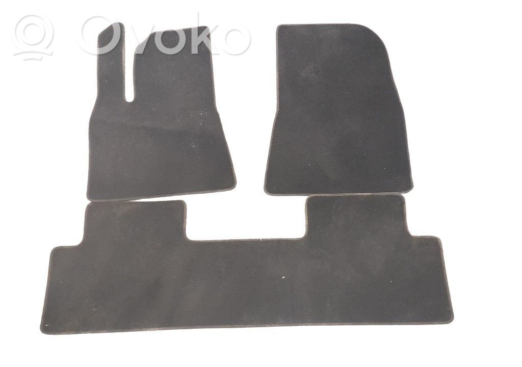Car floor mat set   109214100D