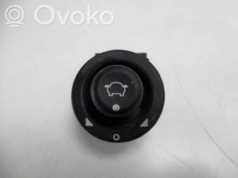 Wing mirror switch   98BG17B676AB
