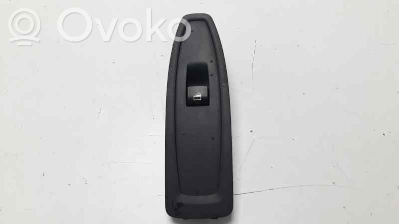Interruptor del elevalunas eléctrico   61319208107