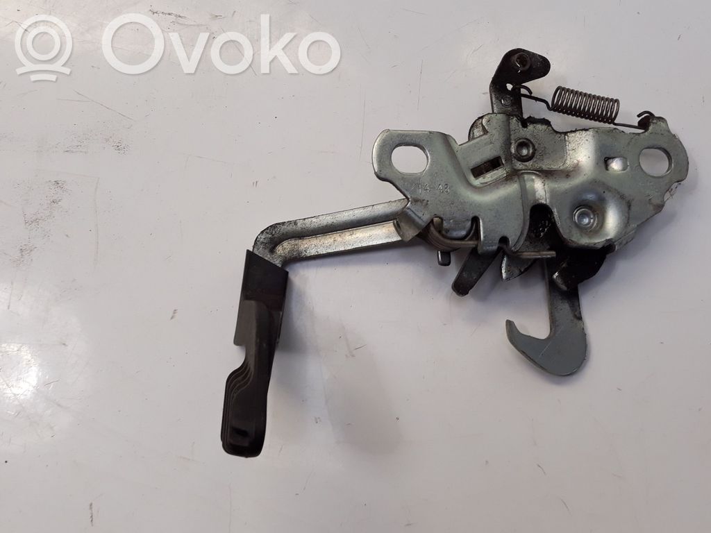 Citroen C3 Tie down hook / loop 