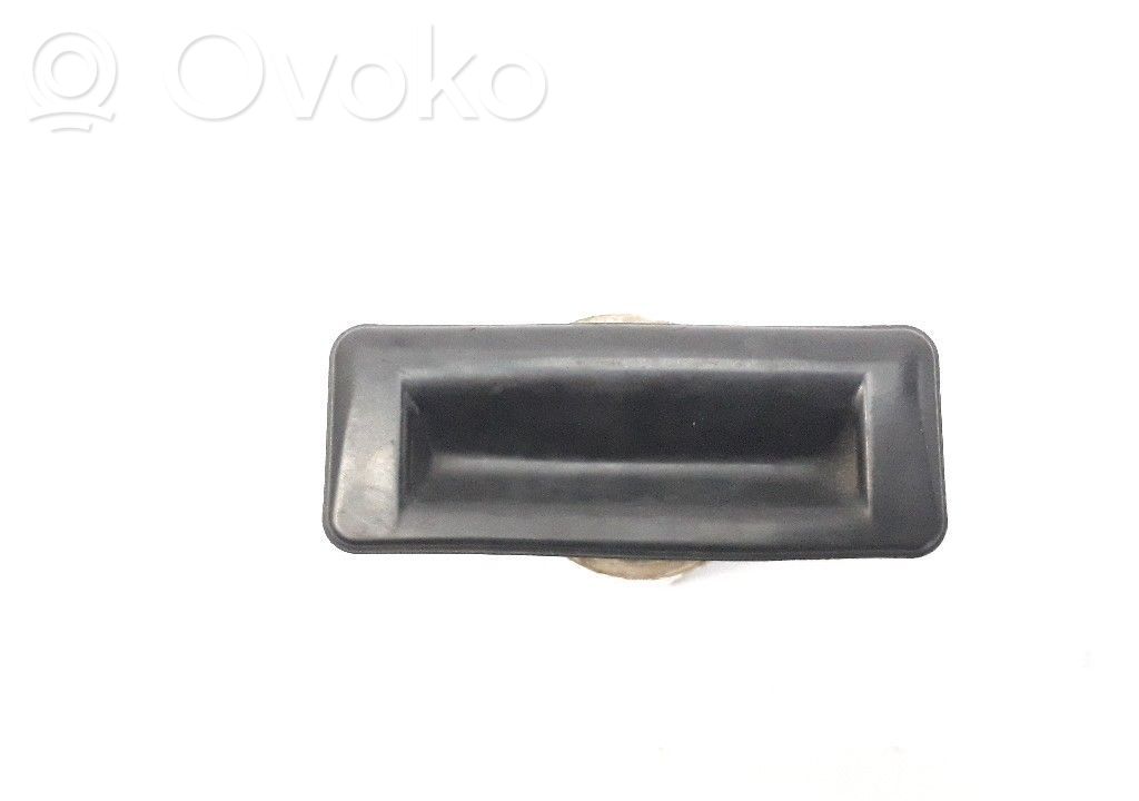 Manecilla externa puerta trasera   5J0827566