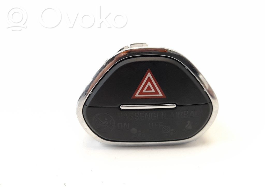 Hazard light switch   39149275