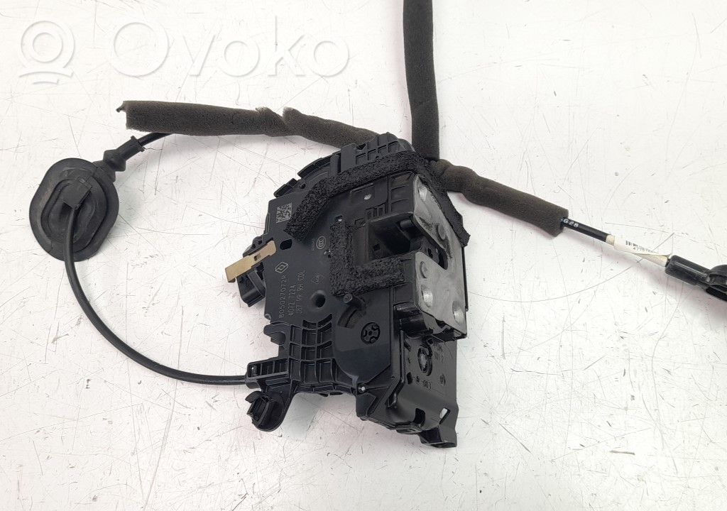 Renault Captur Rear door lock 