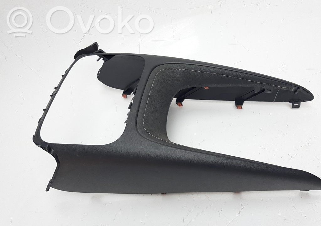 Toyota Corolla E160 E170 Garniture inférieure 