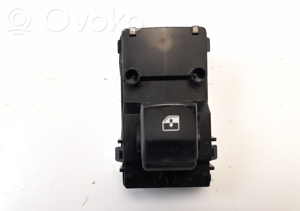 KIA Xceed Electric window control switch 
