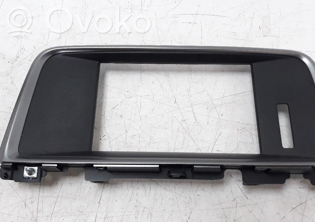 KIA Optima Apatinė apdaila 