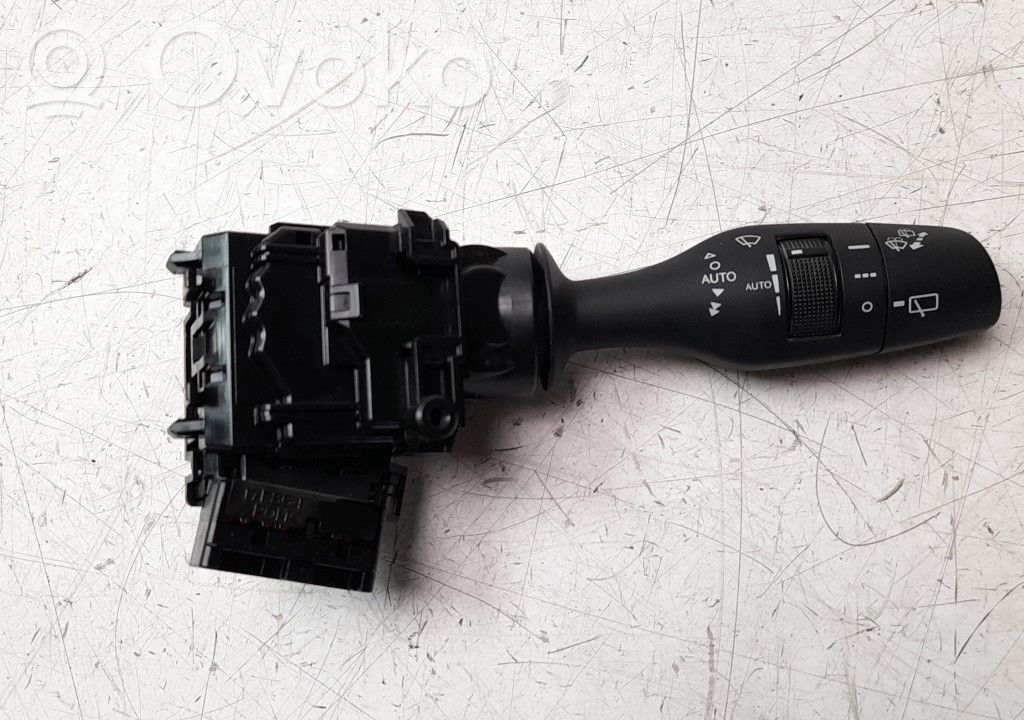 Lexus NX Palanca de control del limpiaparabrisas 