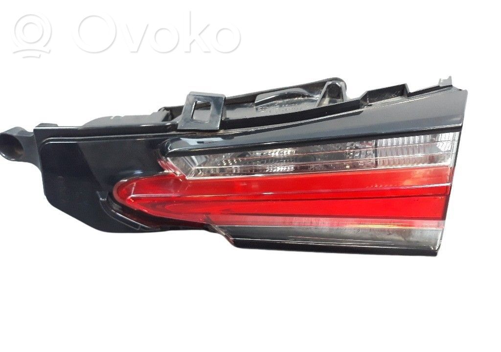 Lexus NX Lampy tylnej klapy bagażnika