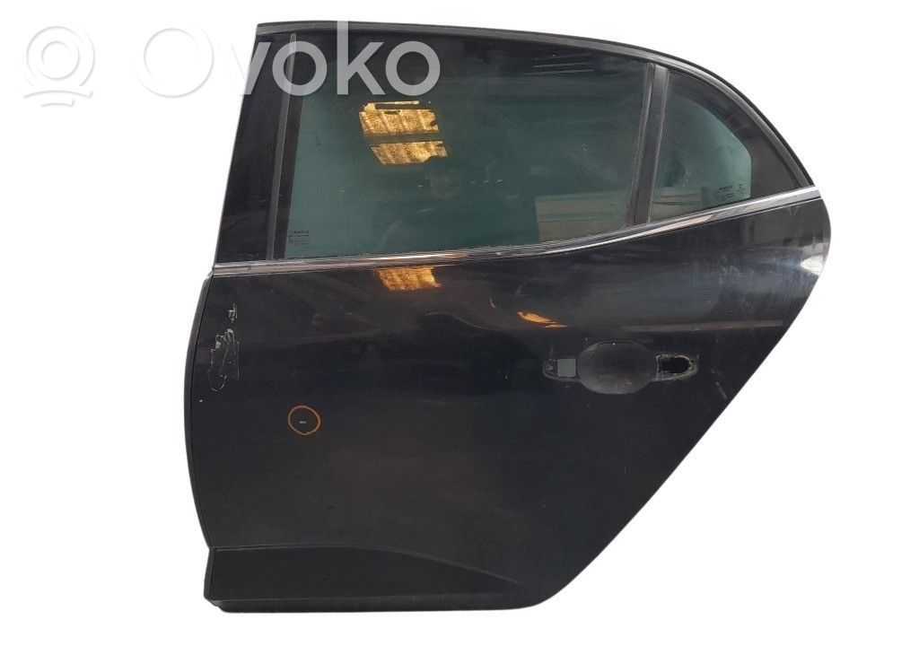 Takaovi   821015121R