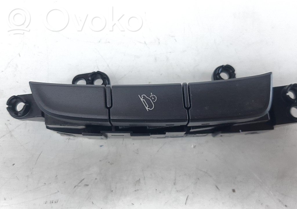 Hyundai Kona I Interruptor de control multifunción 
