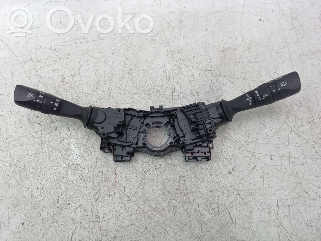 Toyota Auris E180 Boutons / interrupteurs volant 