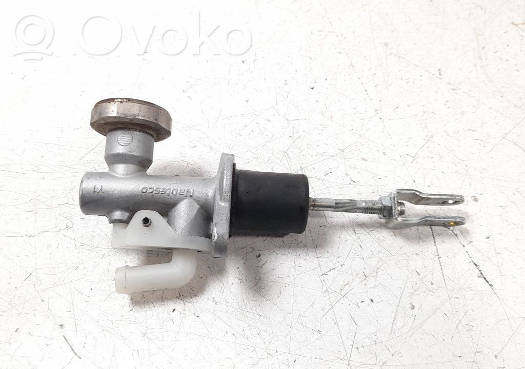 Nissan Navara D23 Kytkimen apusylinteri 