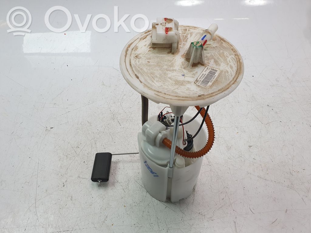 Bomba interna de combustible   1510060R00